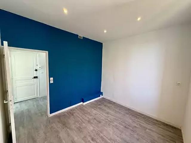 Toulon 83100 Achat / Vente appartement 2 pièces t2 au dernier étage