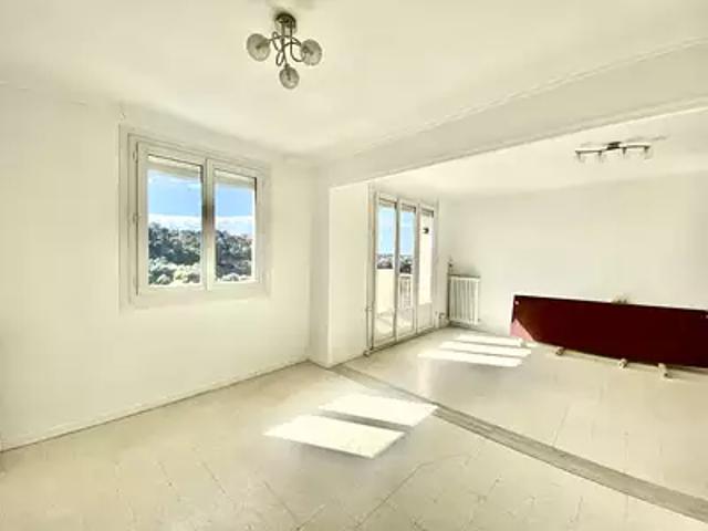 Toulon 83100 Achat / Vente appartement 4 pièces t4 au dernier étage