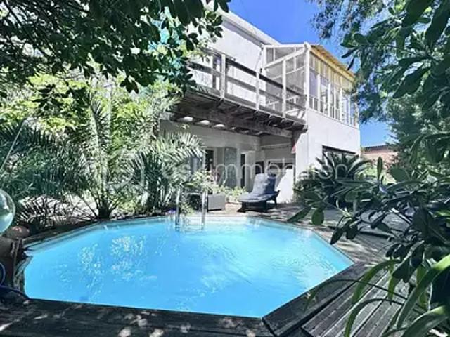 Toulon 83100 Achat / Vente maison 9 pièces t9 piscine terrasse