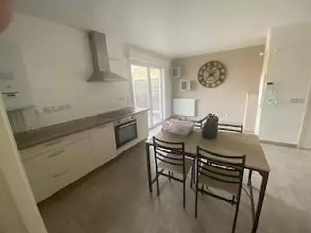 Toulon 83100 Location appartement 2 pièces t2 balcon