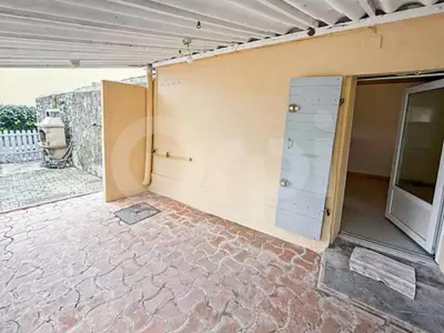Toulon 83100 Location maison 2 pièces t2 jardin terrasse