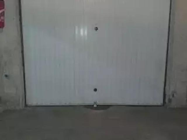 Toulon 83100 Location parking