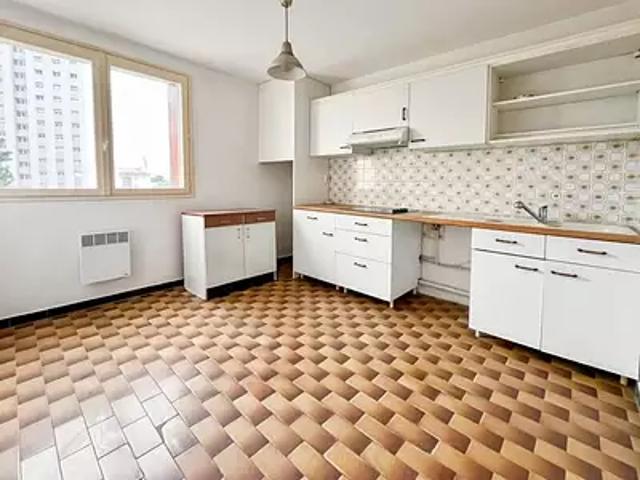 Toulon 83200 Achat / Vente appartement 1 pièce t1 cave balcon