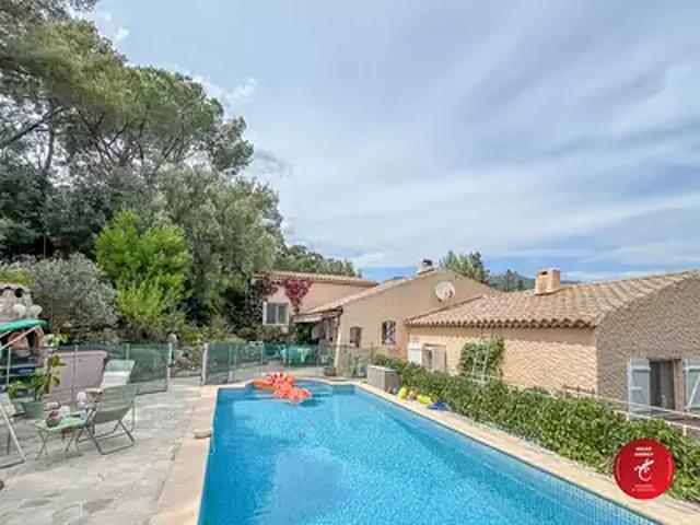 Toulon 83200 Achat / Vente maison 7 pièces t7 piscine parking