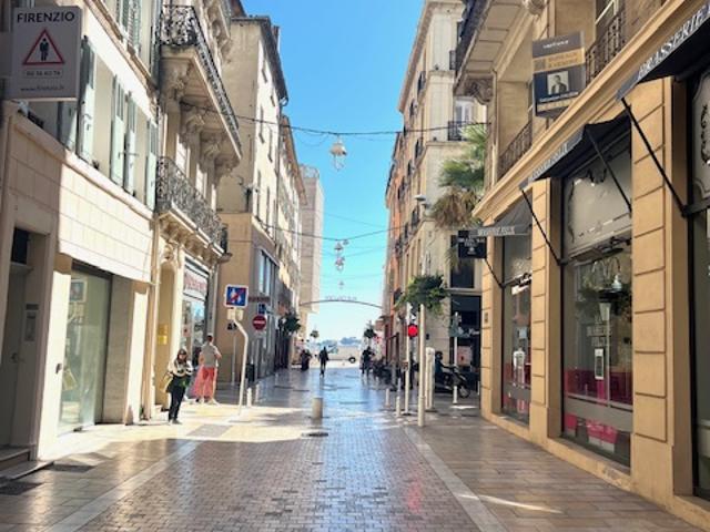 TOULON CENTRE RUE D'ALGER