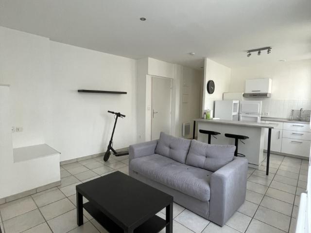 Toulon, Aguillon, 2 pièces 40 M2 en excellent état. DPE D