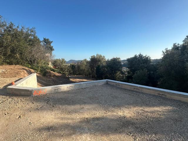 TOULON Bas Faron Terrain constructible de 644m2
