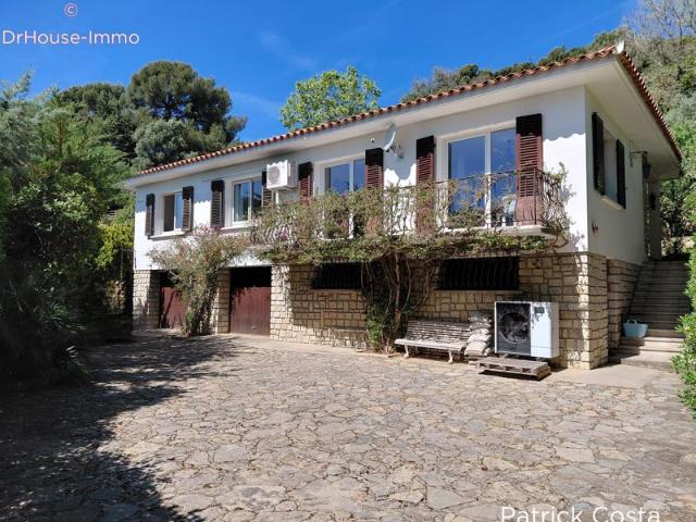 TOULON BAS FARON VILLA AVEC DEPENDANCES SUR 1 700 m² DE TERRAIN