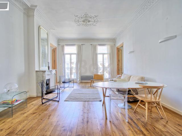 TOULON HAUTE VILLE Appartement Haussmannien Mansarde
