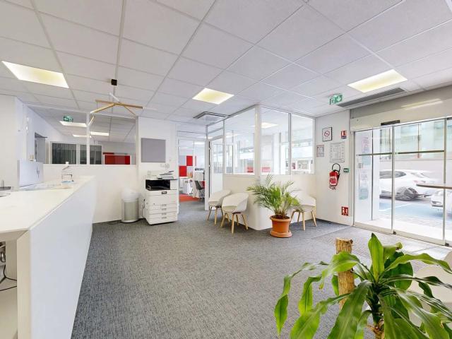 TOULON HAUTE VILLE Plateau de Bureaux Locaux Professionnels + Stationnements