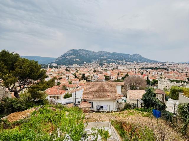 TOULON OUEST: TERRAIN A BATIR DE 511 M2