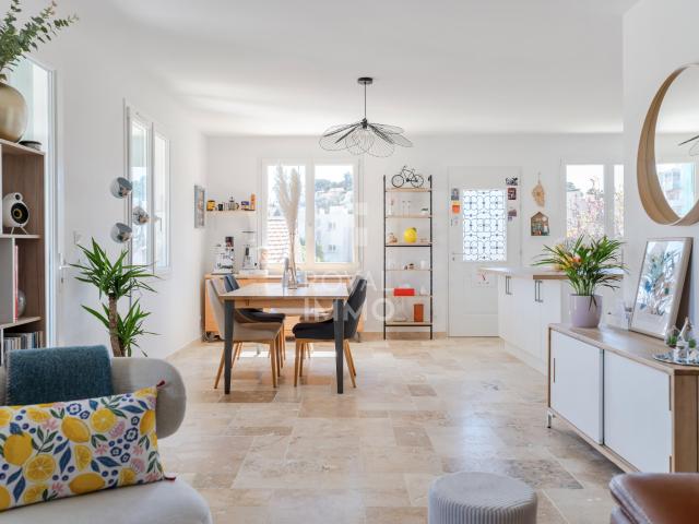 Toulon Ouest Valbertrand Haut de villa T4 100 m2 Terrasse Stationnements Calme