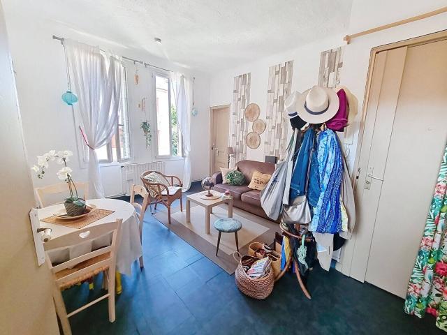 TOULON Le Mourillon lumineux appartement T3 de 50 m² au calme
