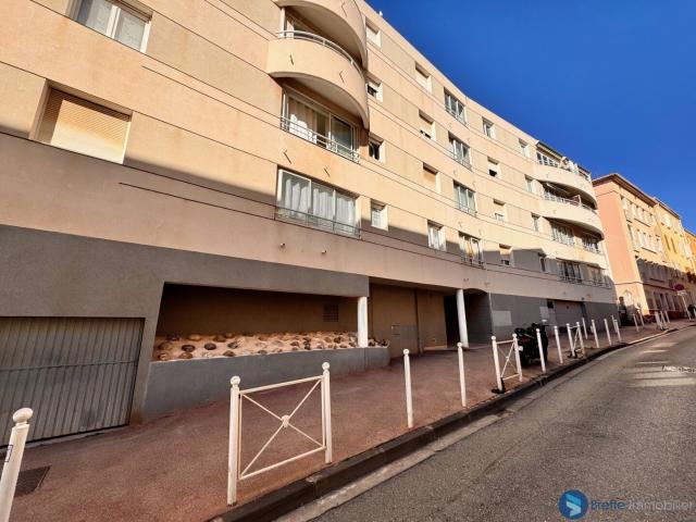 TOULON SAINT ROCH APPARTEMENT T2 50 m²