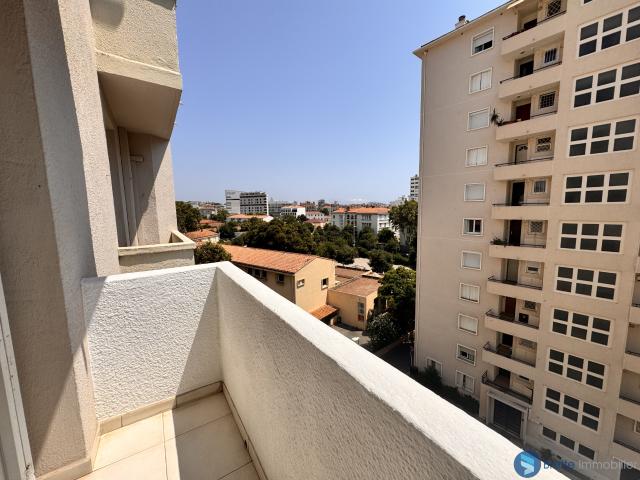 TOULON SAINT ROCH APPARTEMENT T2 AVEC BALCON ET CAVE