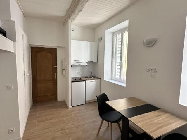 TOULON – Studio entièrement rénové avec mezzanine – Idéal investissement ou premier achat