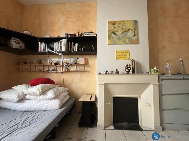 TOULON STUDIO FACE AU PORT
