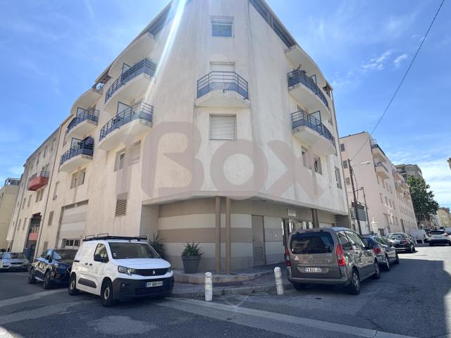 TOULON ST JEAN Place de parking dans une résidence récente et sécurisée, située à proximité des commerces