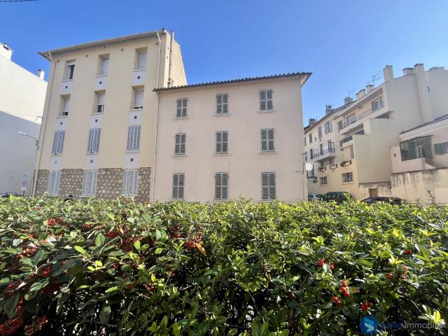 TOULON ST ROCH APPARTEMENT T3