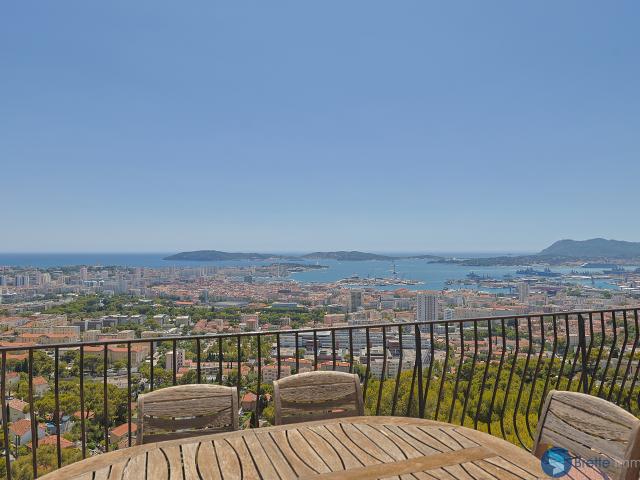 TOULON SUPER FARON MAISON T8 VUE MER