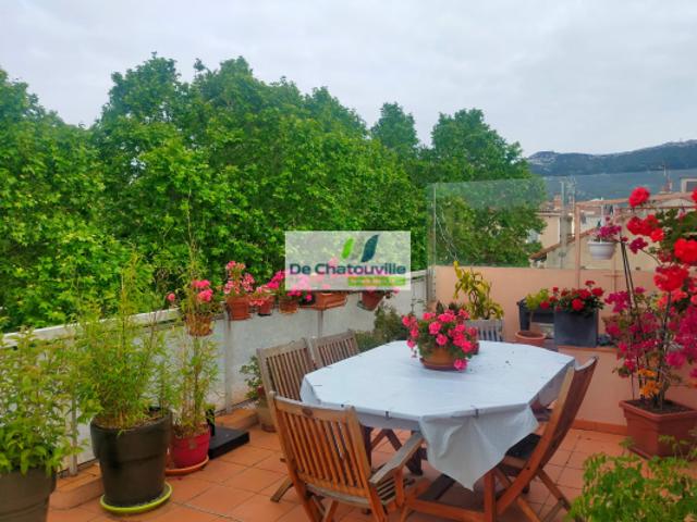 Toulon/OUEST T4 dernier étage Terrasse de 30m2