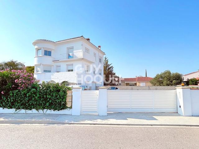 Toulouges immeuble 4 faces, 3 appartements, un garage + terr. 210m² Toulouges