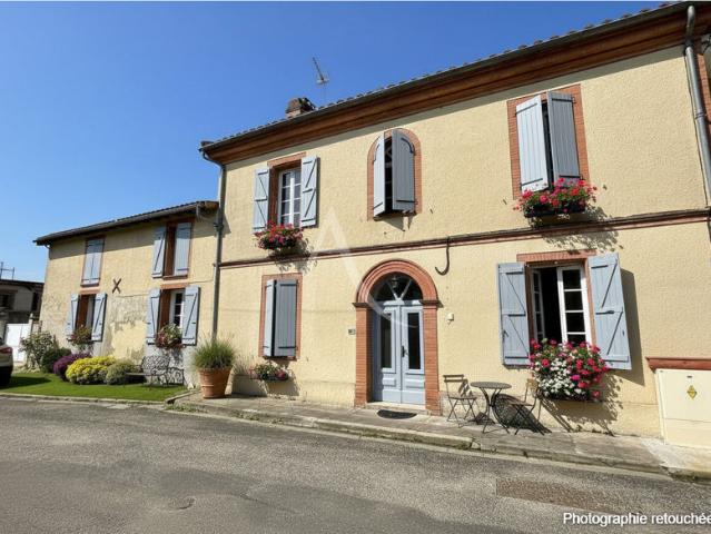 TOULOUSAINE T6 255m² avec piscine et salle de cinéma