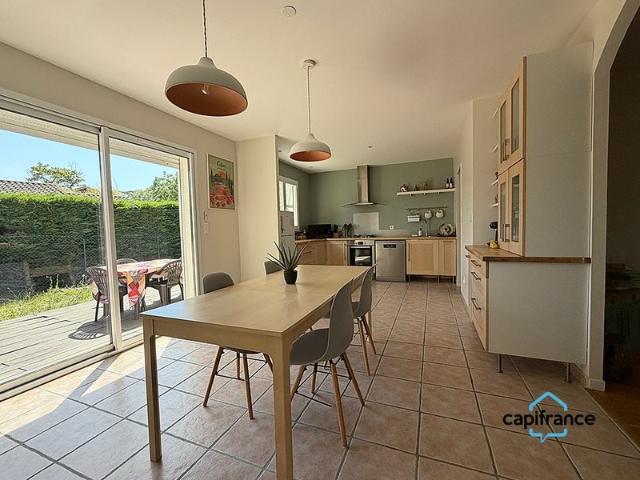 Toulouse, 25 min, Bessières, agréable villa de plain pied T4. 92m² Bessières