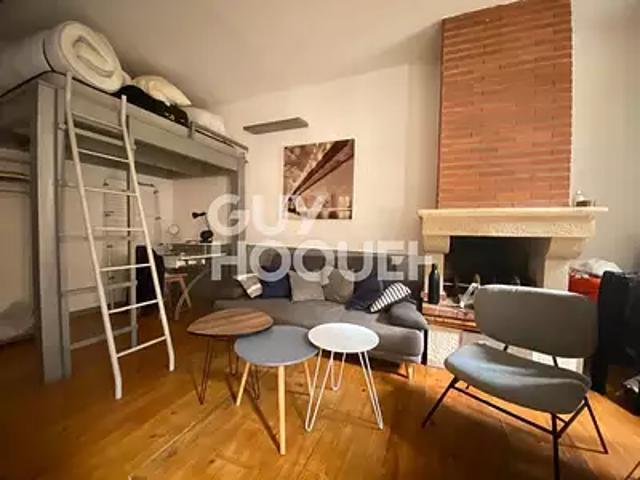 Toulouse 31000 Location appartement 1 pièce t1 au dernier étage