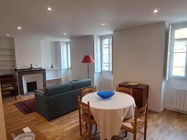 Toulouse 31000 Location appartement 2 pièces t2 au dernier étage