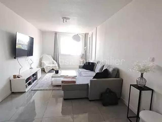 Toulouse 31100 Achat / Vente appartement 2 pièces t2 au dernier étage cave