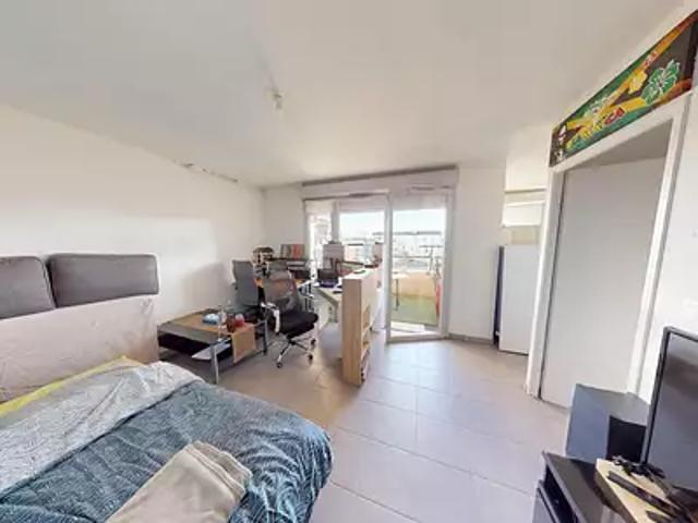 Toulouse 31200 Achat / Vente appartement 1 pièce t1 au dernier étage terrasse