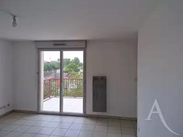 Toulouse 31200 Achat / Vente appartement 2 pièces t2 au dernier étage parking