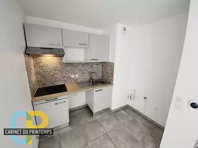 Toulouse 31200 Location appartement 2 pièces t2 parking