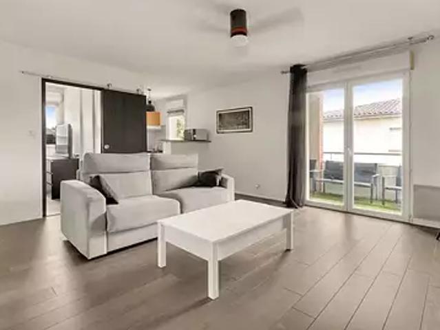 Toulouse 31300 Achat / Vente appartement 2 pièces t2 au dernier étage piscine