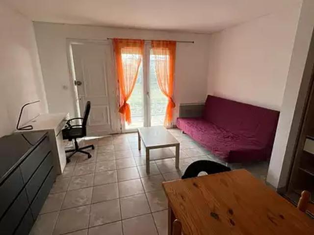 Toulouse 31300 Location appartement 1 pièce t1 au dernier étage