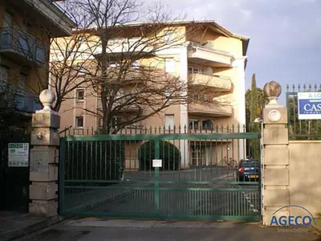 Toulouse 31300 Location appartement 1 pièce t1 piscine parking