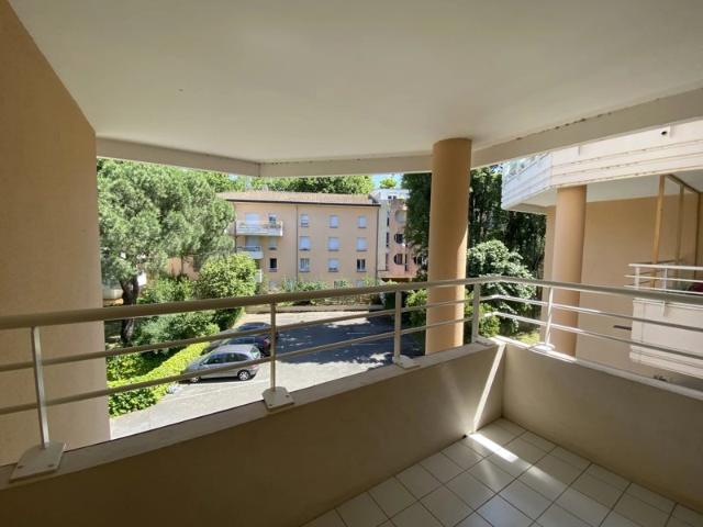 TOULOUSE 31400 – T2 de 48 m² avec parking privatif