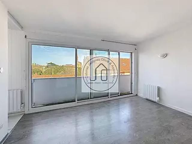 Toulouse 31400 Achat / Vente appartement 1 pièce t1 au dernier étage parking