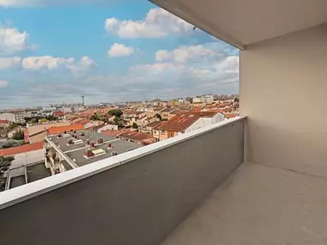 Toulouse 31400 Achat / Vente appartement 2 pièces t2 au dernier étage cave