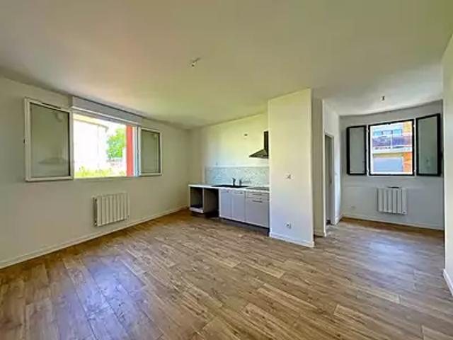 Toulouse 31400 Achat / Vente appartement 2 pièces t2 au dernier étage parking