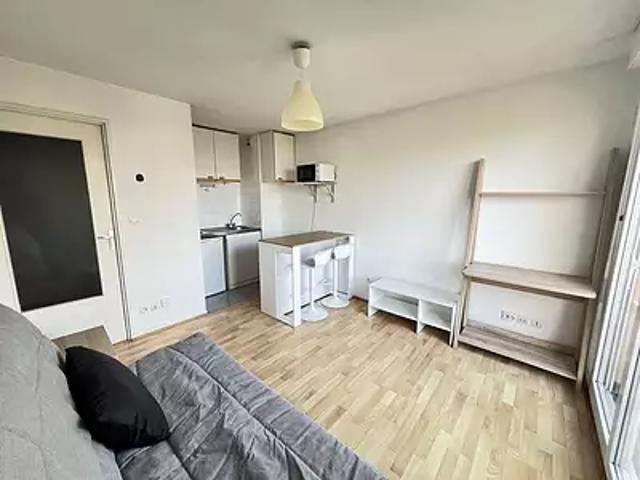 Toulouse 31400 Location appartement 1 pièce t1 au dernier étage parking