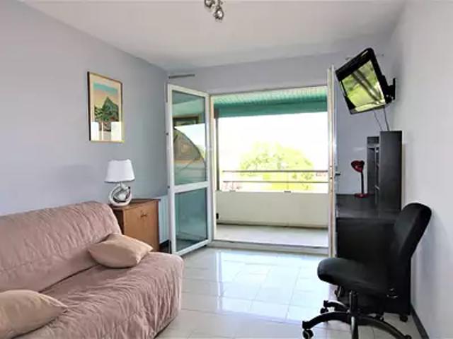 Toulouse 31400 Location appartement 1 pièce t1 au dernier étage piscine