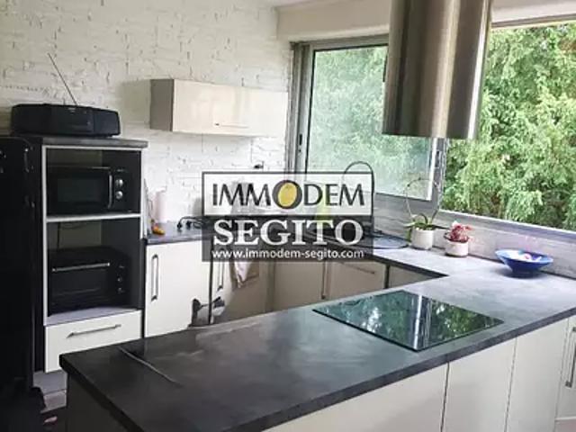 Toulouse 31400 Location appartement 3 pièces t3 au dernier étage