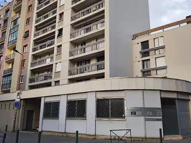 Toulouse 31400 Location parking au dernier étage