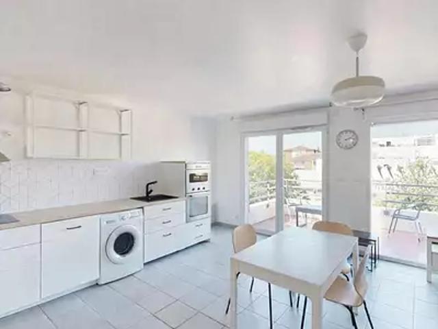 Toulouse 31500 Achat / Vente appartement 3 pièces t3 au dernier étage piscine