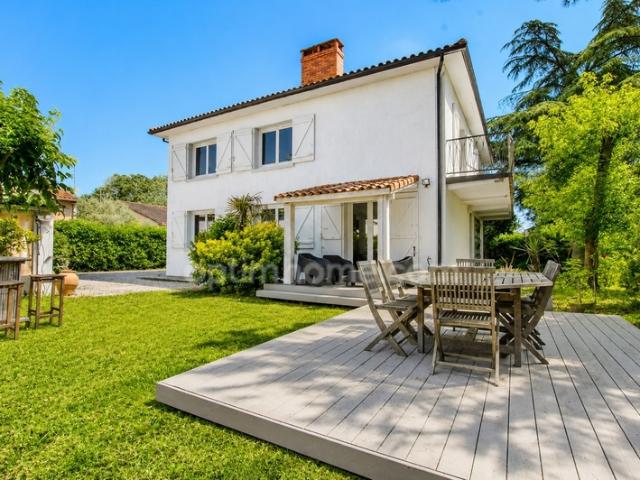TOULOUSE 31500 – ARGOULETS / LA COQUILLE Maison familiale de caractère de près de 200 m² – Deux habitations indépendantes – Terrain de 727 m² – Garages et dépendances