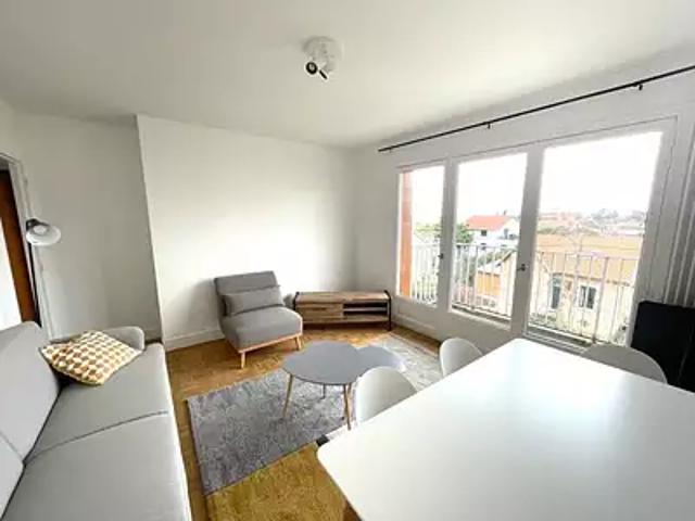Toulouse 31500 Location appartement 2 pièces t2 au dernier étage balcon