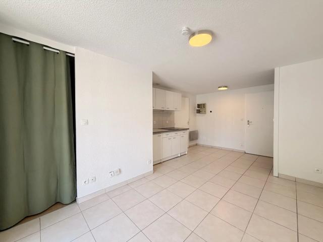 Toulouse, Amouroux, T2 de 32.68 m². Rdc