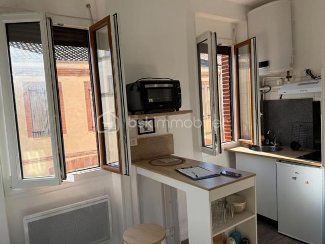 Toulouse – Bas Guilheméry, studio rénové, meublé et libre
